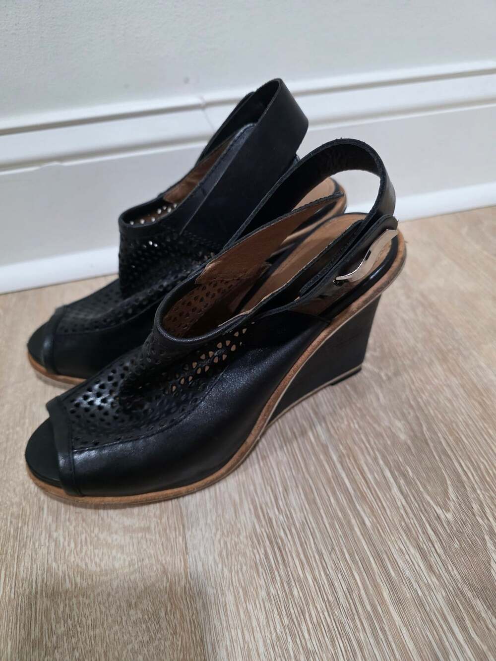 Wittner Black Leather Perforated Open Toe Slingback Wedge Sandals Size 38